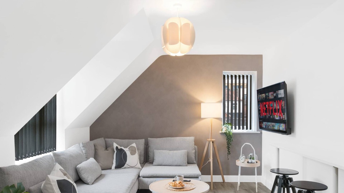 Balsall Common House | 10min to NEC Sleeps 6, Modern Arden House