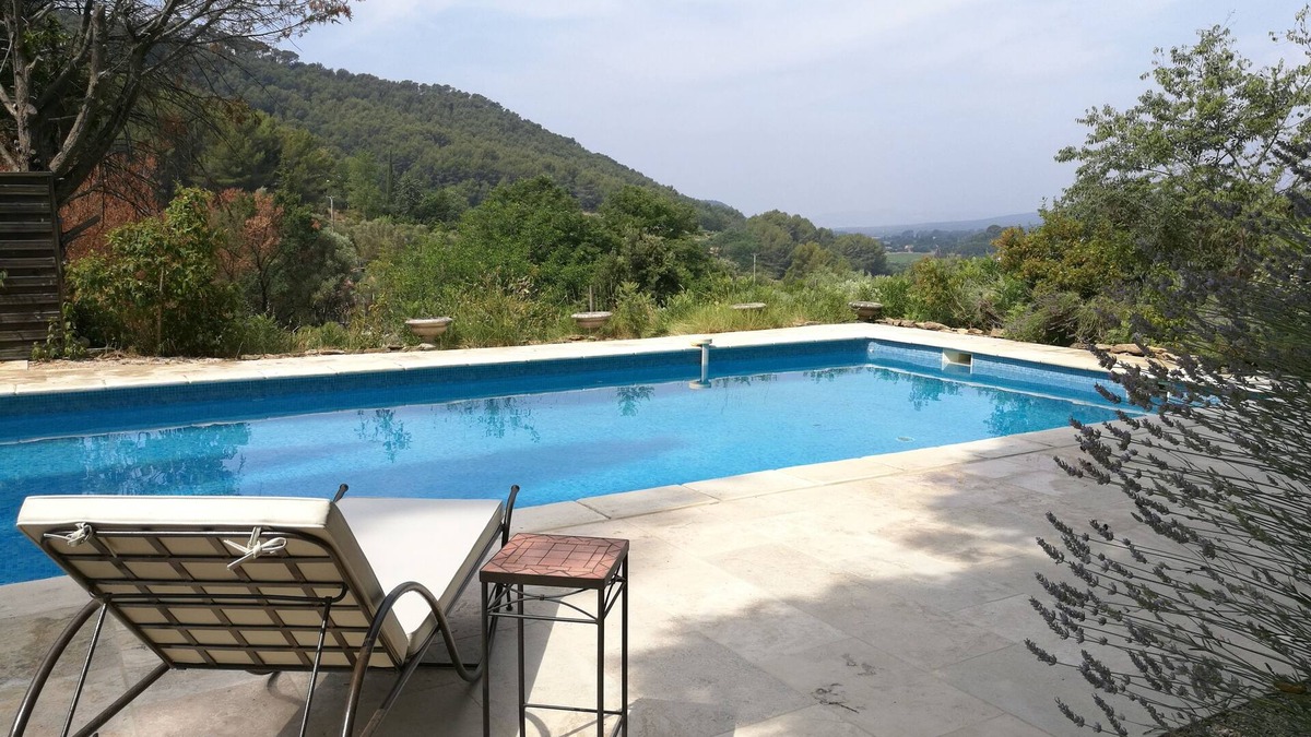 Le Castellet House | 10mn from the beaches, La Bisotte: property with large pool