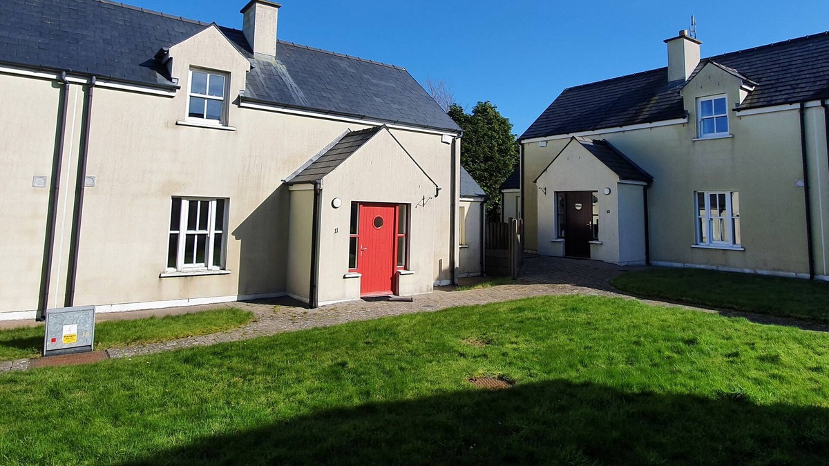Dungarvan House | 11 AN SEANACHAI HOLIDAY HOMES, pet friendly in Ring, County Waterford