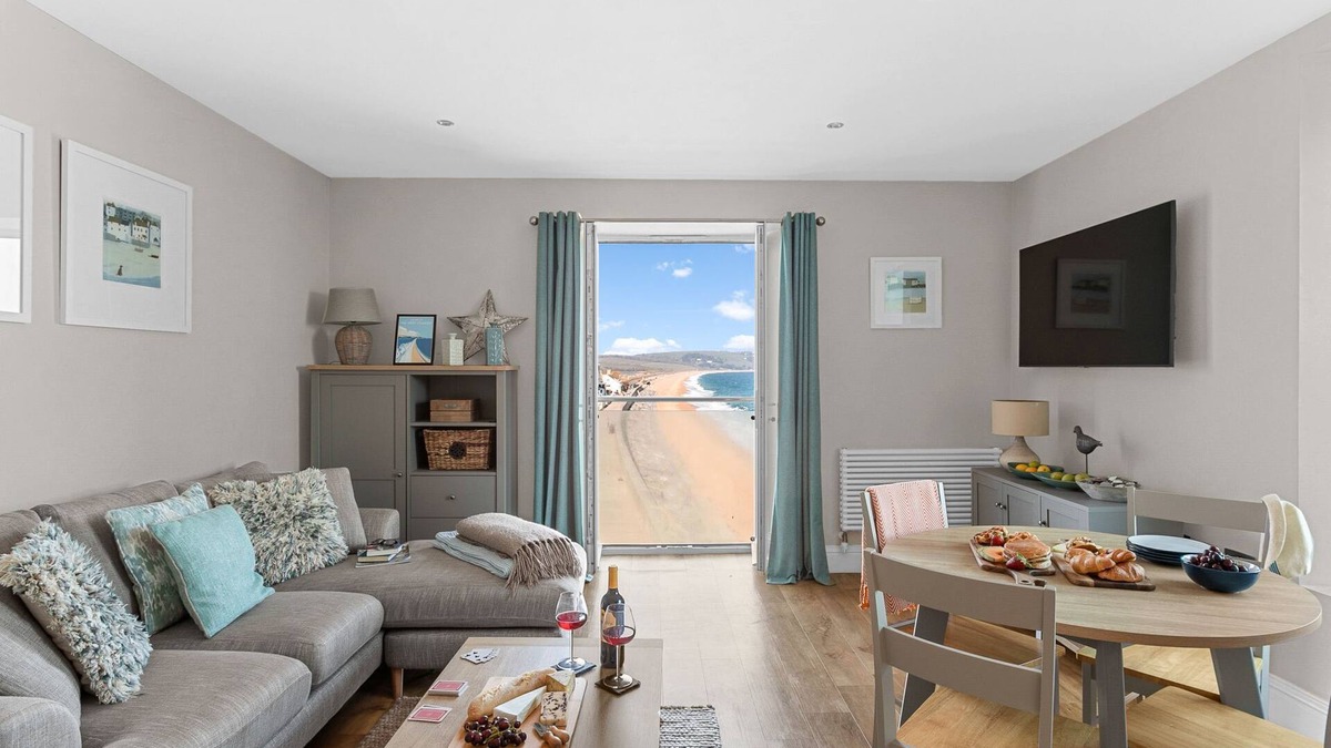 Torcross Apartment | 11 At The Beach, Torcross - an apartment that sleeps 4 guests in 2 bedrooms