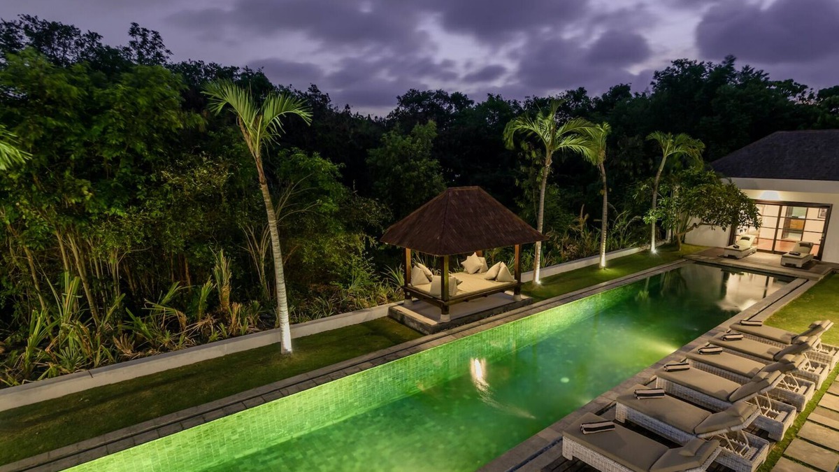 Dyanapura Villa | 11 Bdr-Last Minute Deal 50%+ OFF! Near Beach