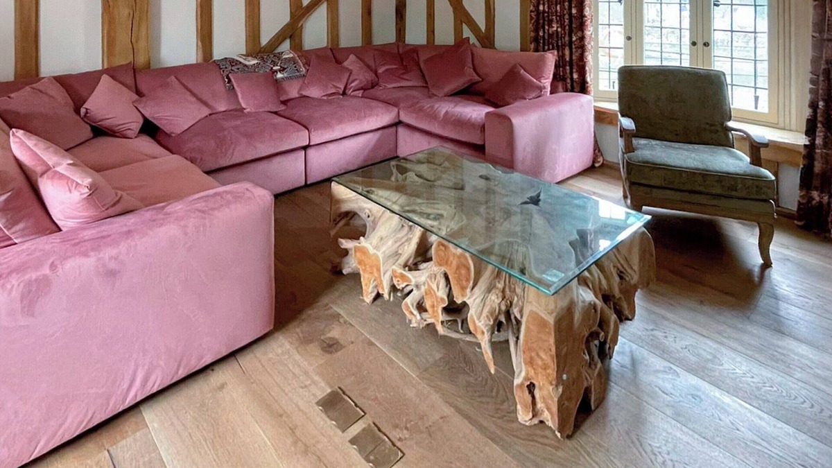 Great Saling Cottage | 11 bedroom accommodation in Stebbing