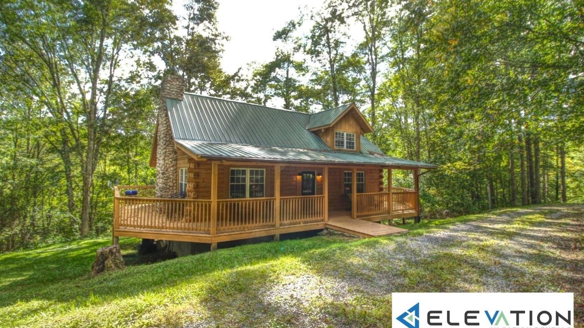 Slatyfork Farm Cabin | 11 Beech - Cozy, Pet-Friendly Cabin!