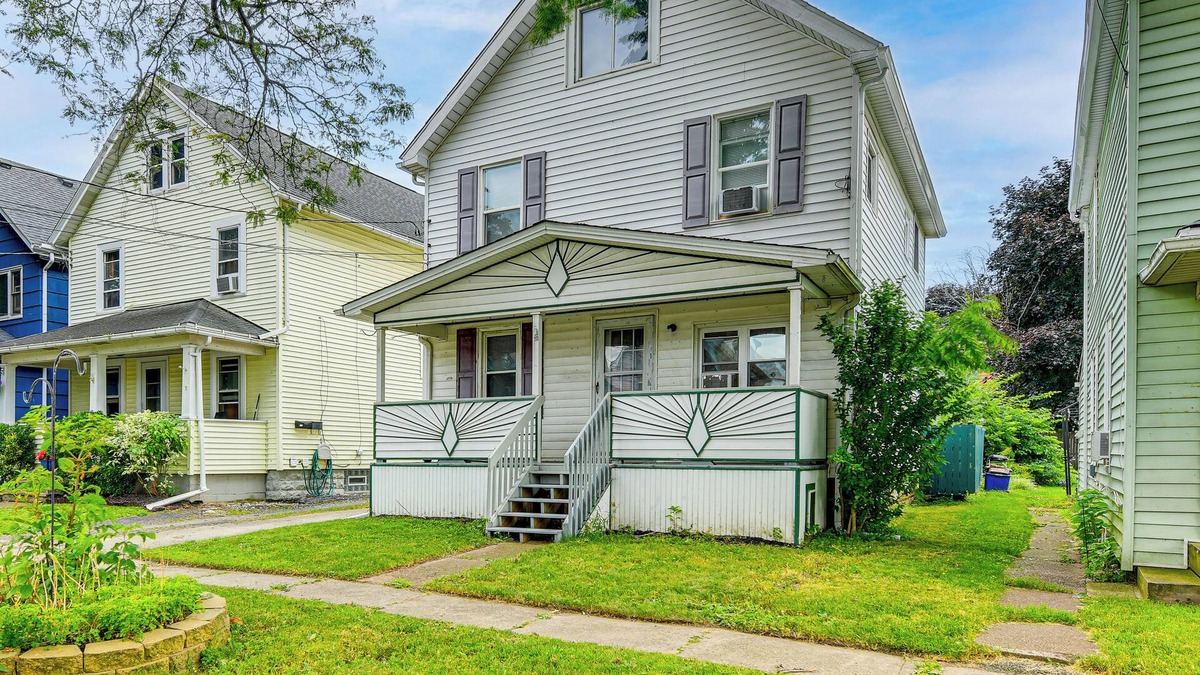 North Tonawanda Apartment | 11 Mi to Niagara Falls: North Tonawanda Apartment