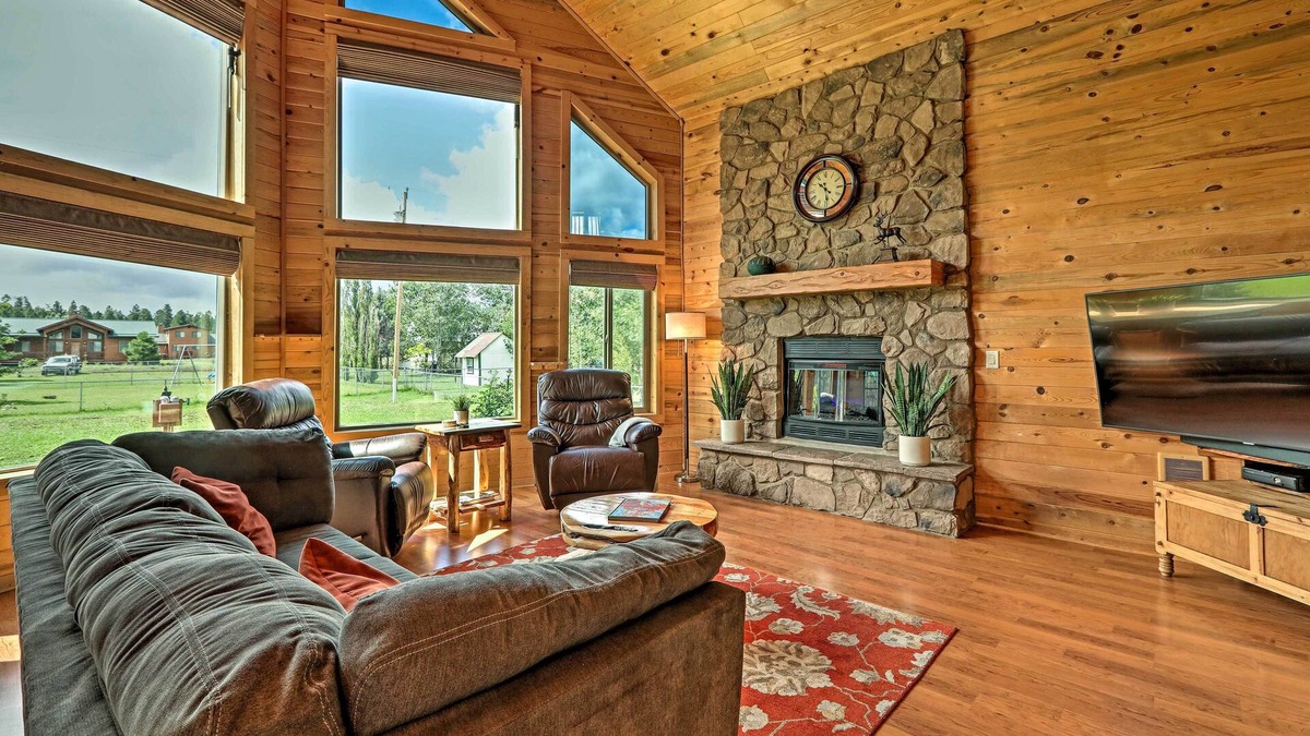 Pinetop Cottage | 11 Mi to Rainbow Lake: Woodsy Pinetop Oasis
