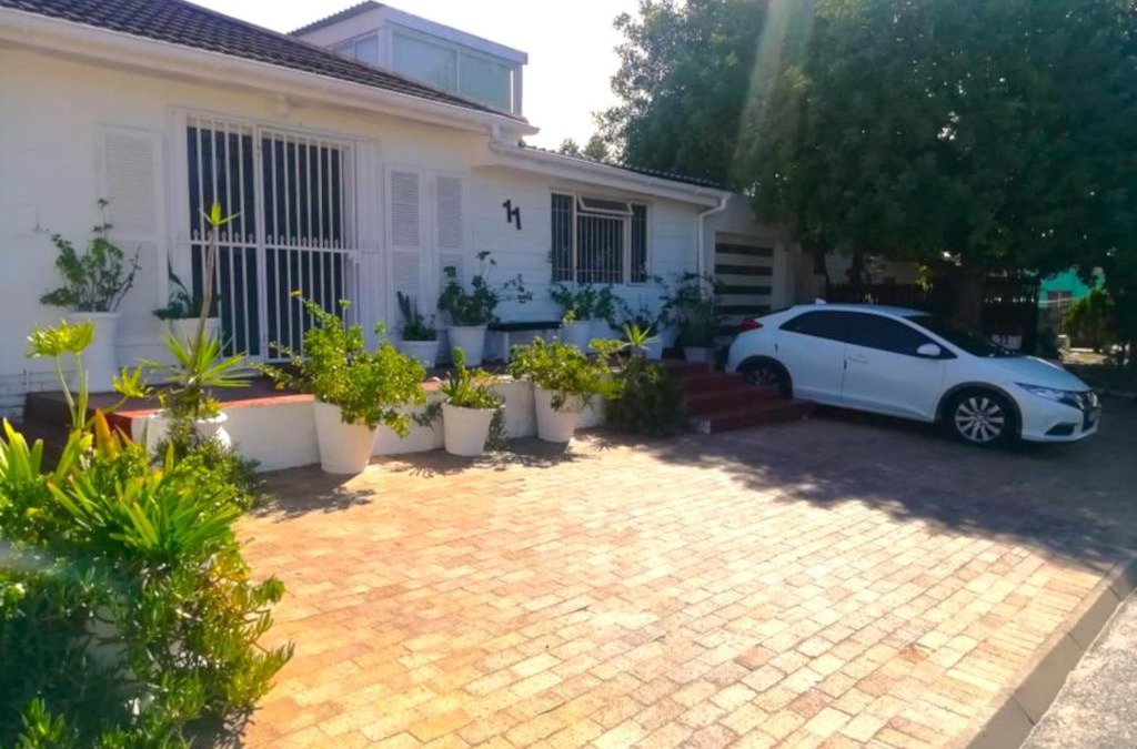Kraaifontein Bed & Breakfast | 11 on Orange