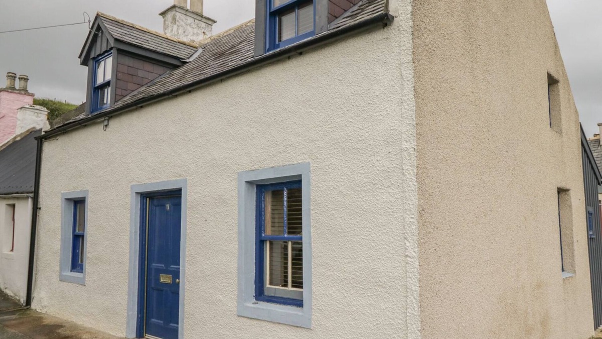 Banff Cottage | 11 VILLAGE, pet friendly, character holiday cottage in Portsoy