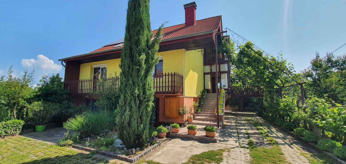 Balatonboglar Apartment | 110 m² Apartment ∙ 4 bedrooms ∙ 8 guests