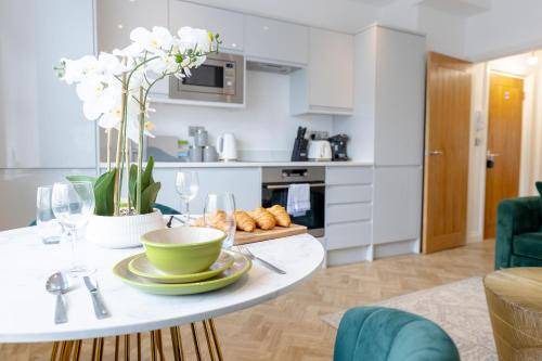 Riverside Apartment | 110 m² Apartment ∙ 2 bedrooms ∙ 4 guests