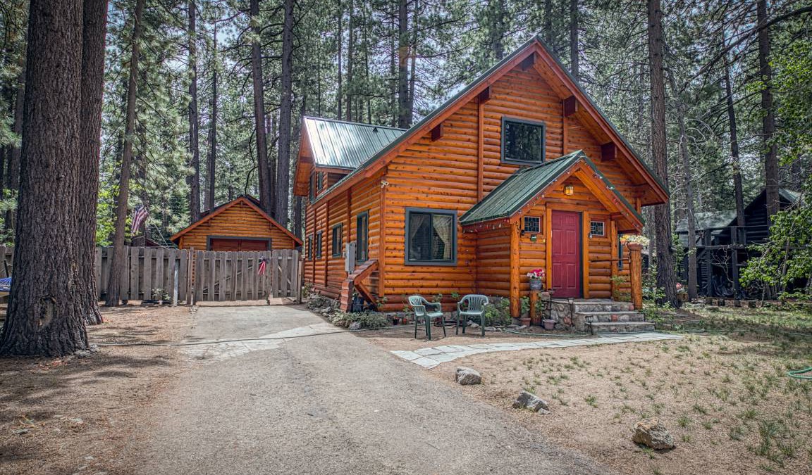 Al Tahoe Cabin | 110 m² Cabin ∙ 3 bedrooms ∙ 6 guests