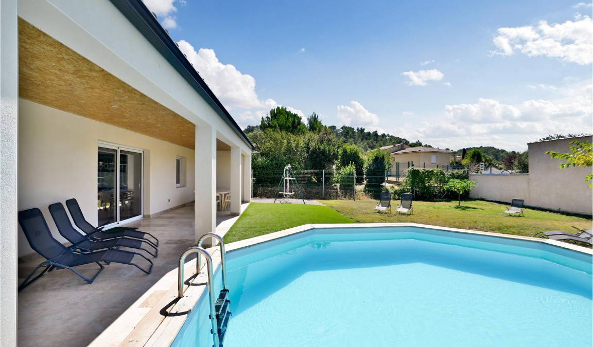 Saint-Theodorit House | 110 m² House ∙ 3 bedrooms ∙ 8 guests