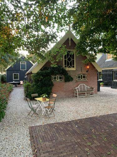 Municipality of Krimpenerwaard House | 110 m² House ∙ 2 bedrooms ∙ 5 guests