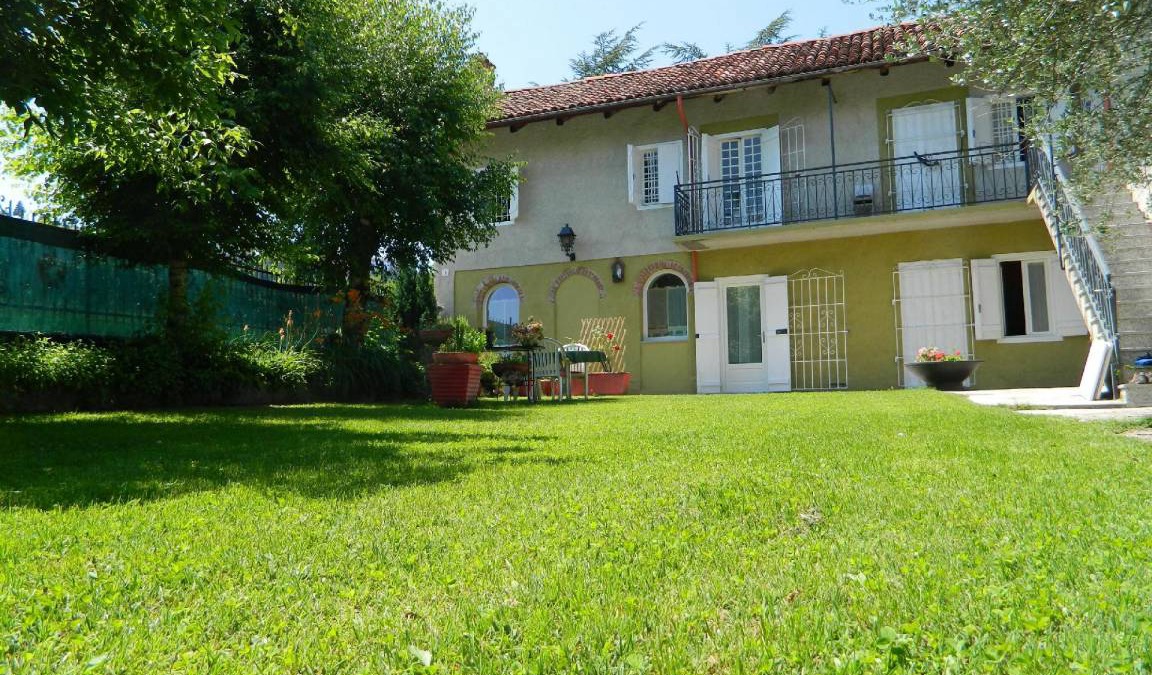Diano d'Alba House | 110 m² House ∙ 2 bedrooms ∙ 5 guests