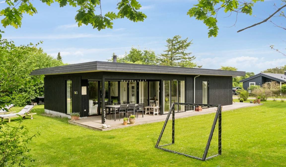 Saksild Strand House | 110 m² House ∙ 1 bedroom ∙ 8 guests