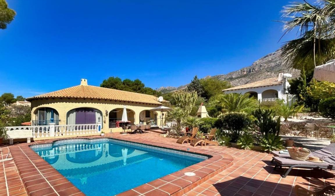 Bernia Villa | 110 m² Villa ∙ 3 bedrooms ∙ 6 guests