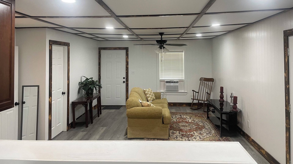 Brownwood House | 1102 HOLCOMB HOUSE Close to Coggin Park, Hospital, HPU