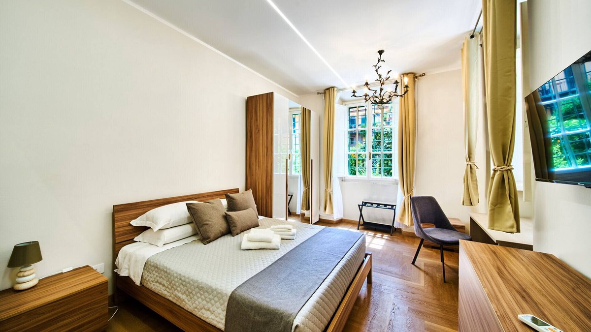 Quartiere XV Della Vittoria Apartment | 110sqm of elegance in spacious and bright apartment in Prati, in the heart of Rome