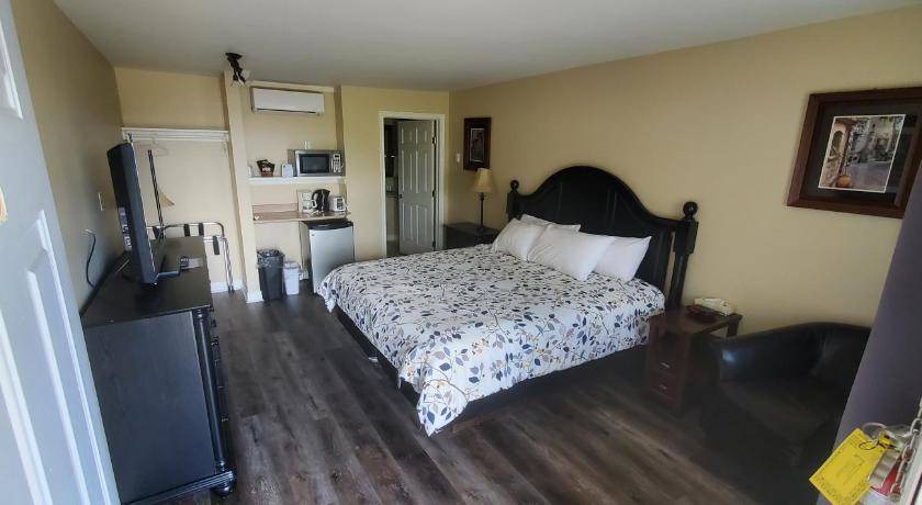 Whycocomagh Hotel | 111 m² Motel ∙ 3 bedrooms ∙ 10 guests