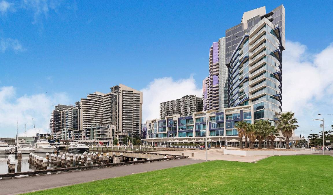 Docklands Apartment | 111 m² Serviced apartment ∙ 3 bedrooms ∙ 10 guests