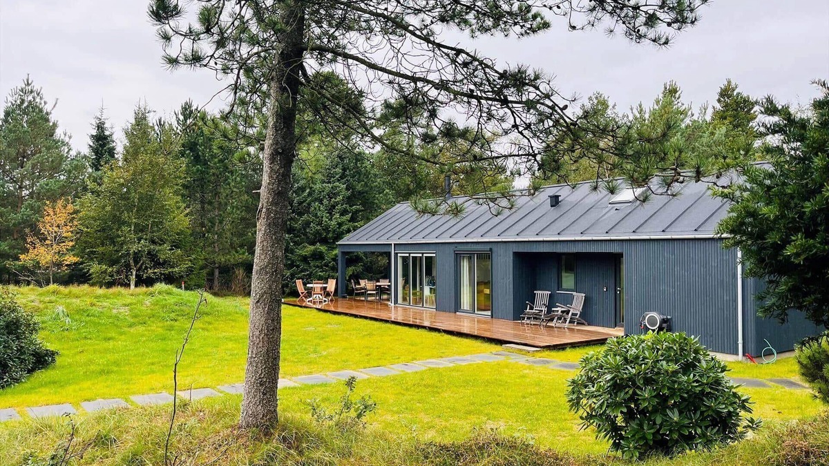 Nykøbing House | 11100-1 Nykøbing Sj - Lærkehækken 8