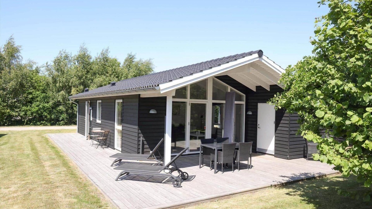 Nykøbing House | 11191-1 Nykøbing Sj - Lynghækken 36