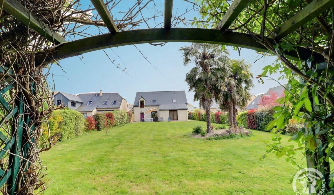 Saint-Meen-le-Grand House | 112 m² Gîte ∙ 4 bedrooms ∙ 8 guests