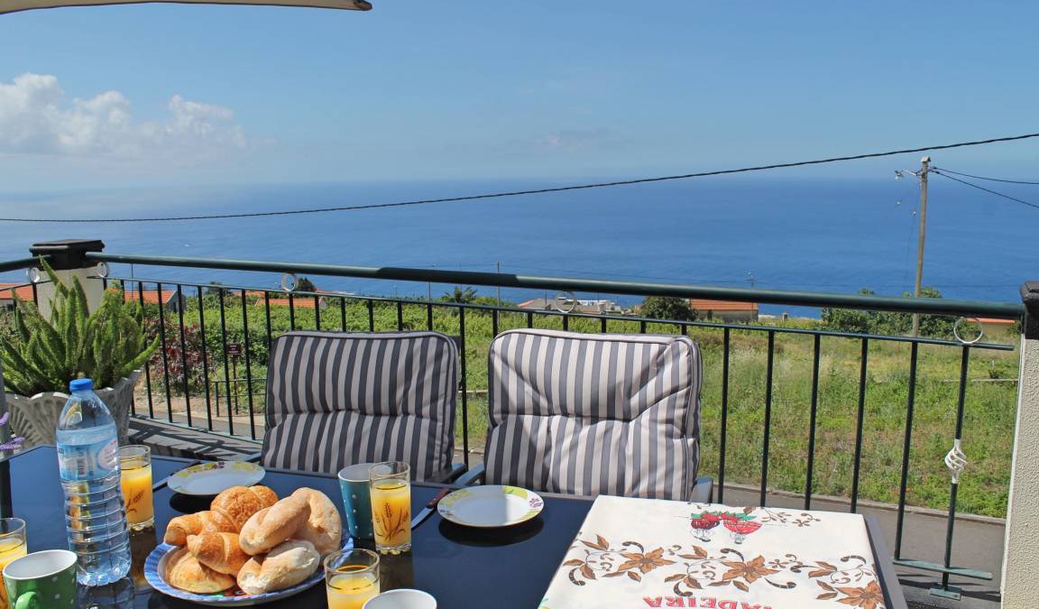 Estreito da Calheta Villa | 112 m² Villa ∙ 4 bedrooms ∙ 10 guests