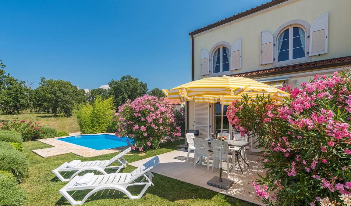 Cervar Villa | 112 m² Villa ∙ 2 bedrooms ∙ 5 guests