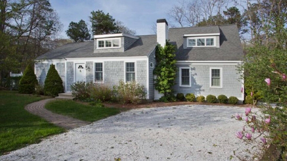 Marstons Mills House | 114 Long Pond Rd - Pet-friendly modern home, fenced-in backyard, outdoor shower