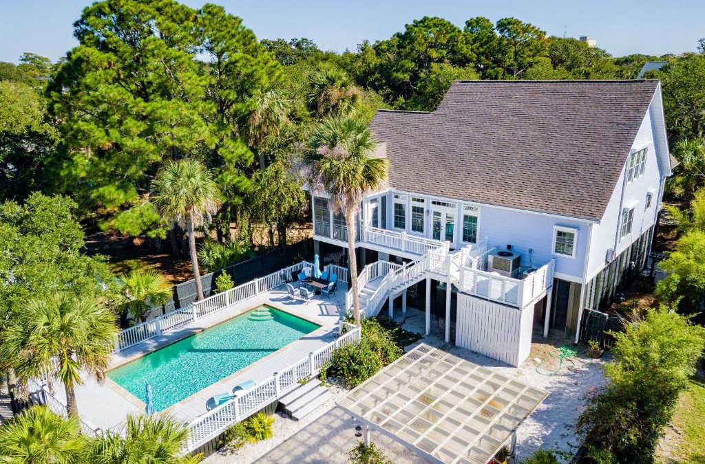 Folly Beach House | 114 W Huron - Sand Castle - Saltwater Pool - Heated upon request