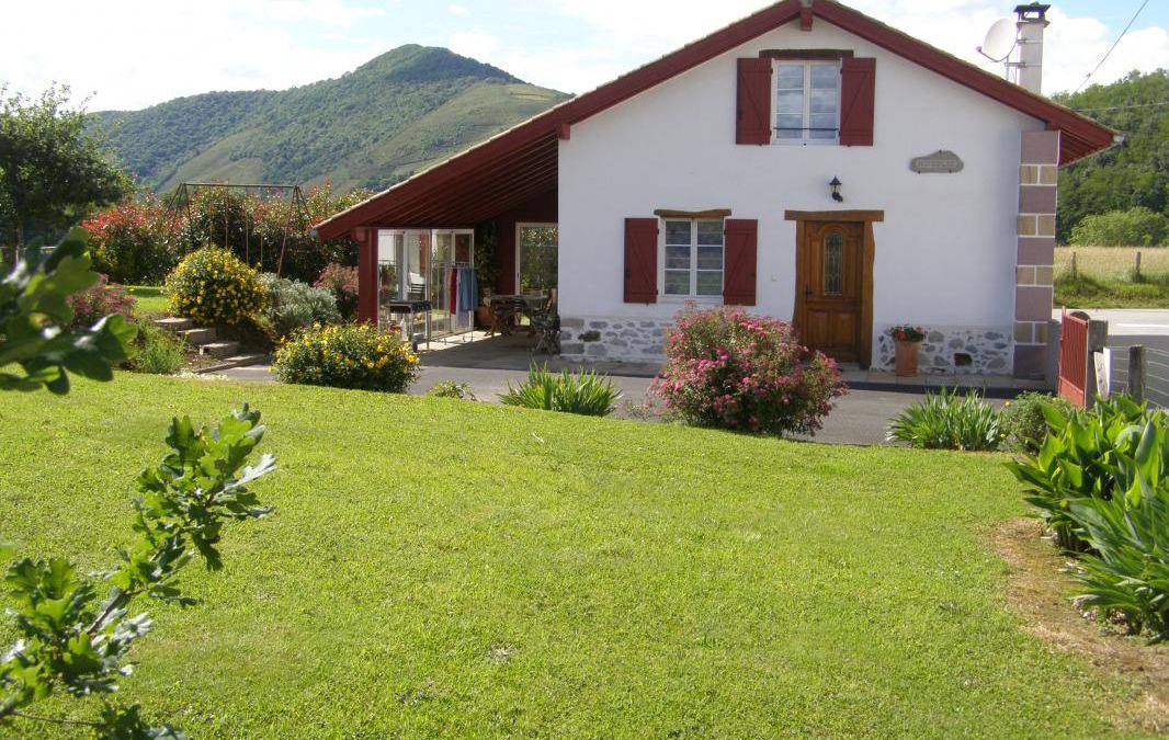 Saint-Jean-le-Vieux House | 115 m² Gîte ∙ 3 bedrooms ∙ 6 guests