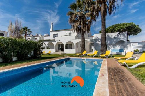 Santa Eulalia House | #116 Telhas Verdes by Home Holidays