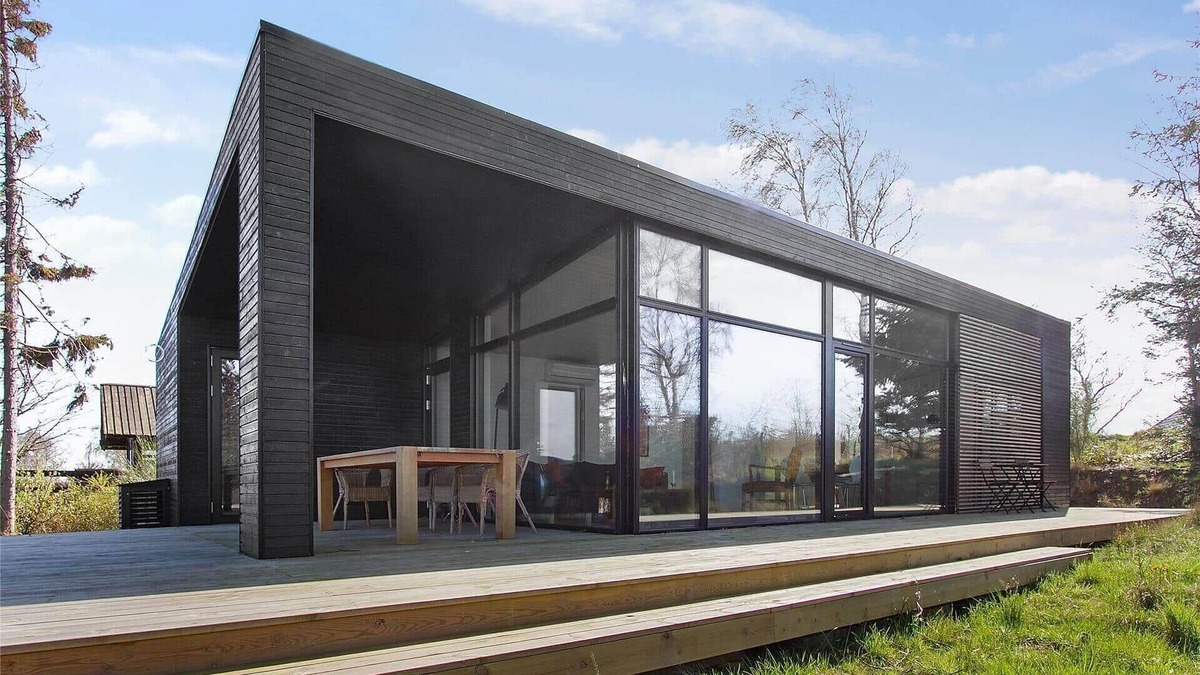 Melby House | 1164-N Melby - Bjergvej 7