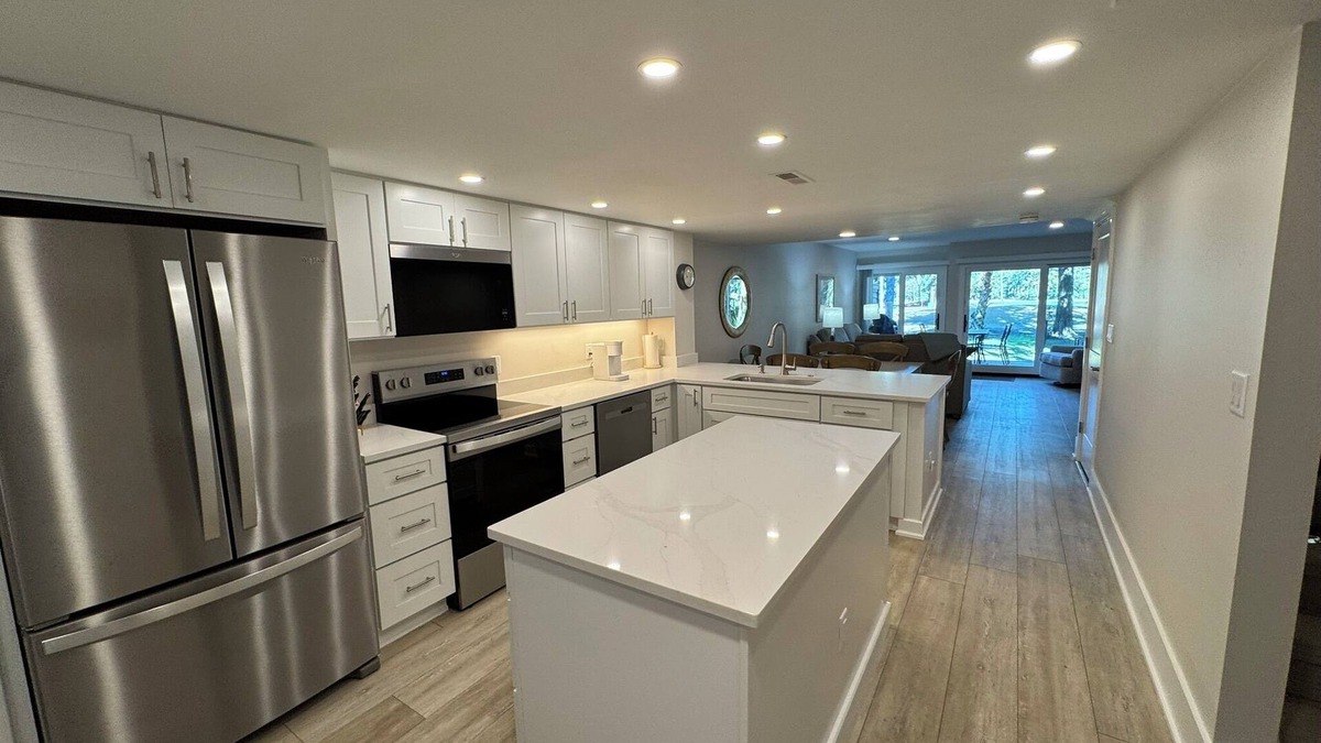 Shipyard Plantation House | 117 Greens Newly Remodeled for 2025 - Includes Beach Locker/Chairs