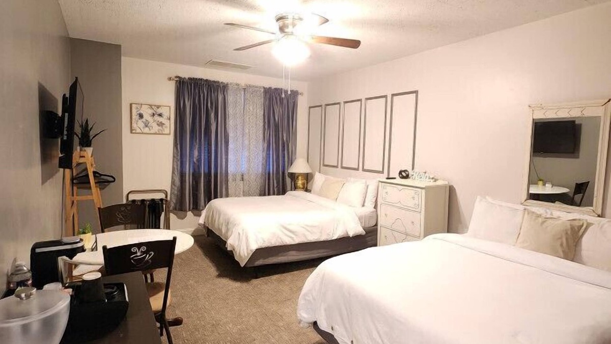 Bartlesville Apartment | 117 Retro Renewed 117 - Hotel Phillips