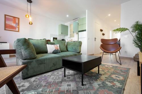 Hostafrancs Apartment | 11CRC1037 Newly decorated apartment near Sants Station