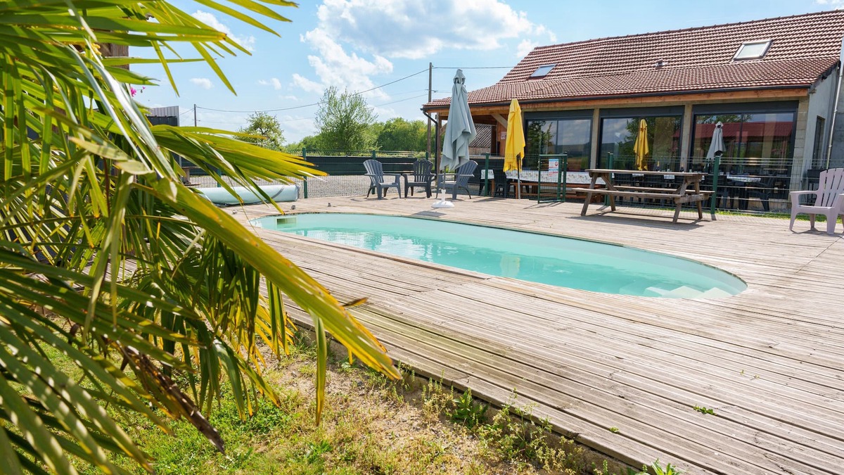 Savigny-Poil-Fol House | 12 Couchages Piscine Jacuzzi Chauffés et Privés Billard vue Nature et Animaux