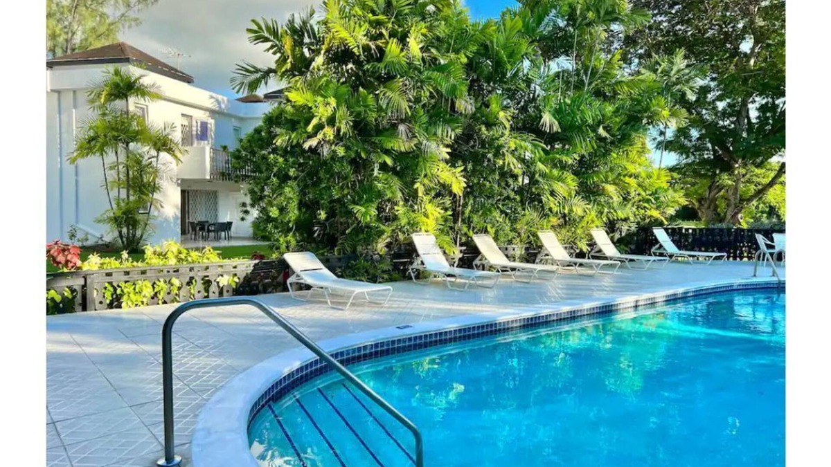 Blue Waters House | 12 Foursquare Rockley Golf & Country Club