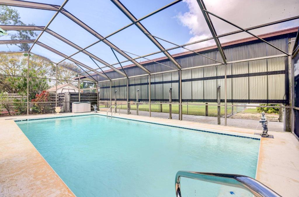 Trailer Estates House | 12 Mi to Beach Cottage with Pool in Bradenton
