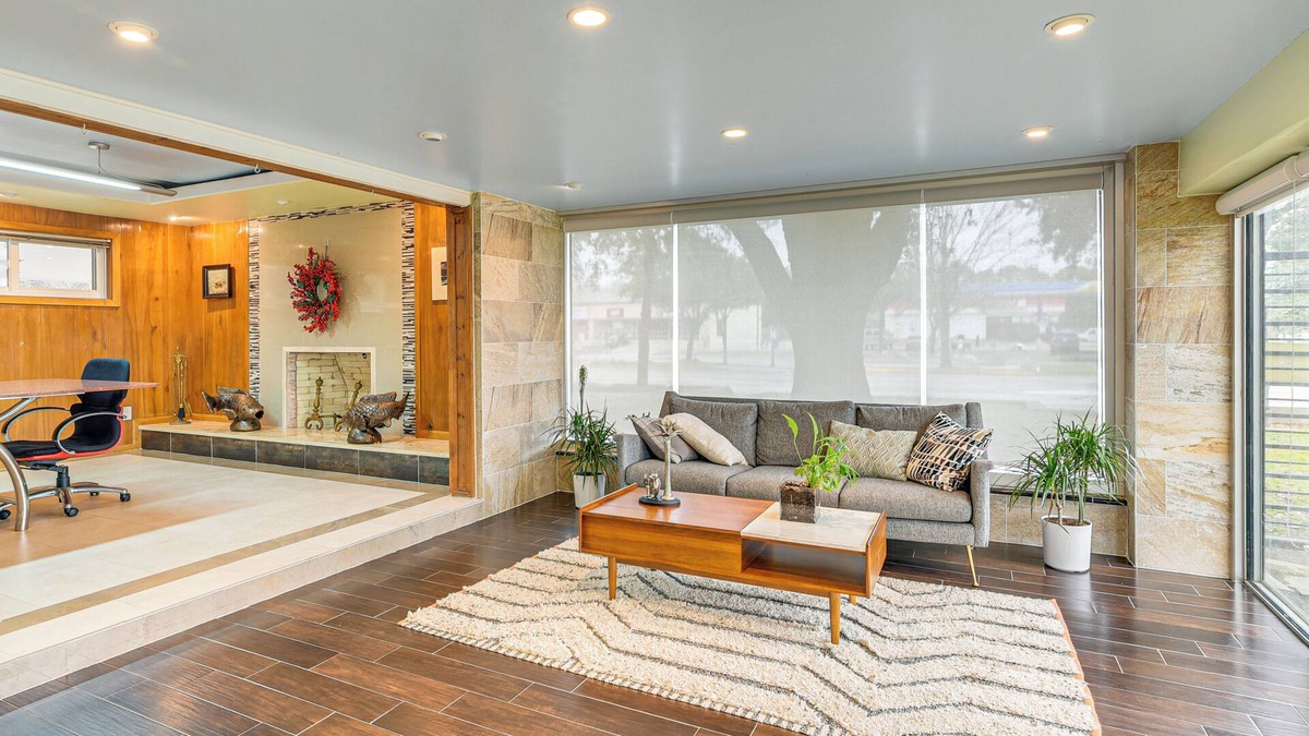 Sharpstown House | 12 Mi to Dtwn Houston: Peaceful Home w/Yard!