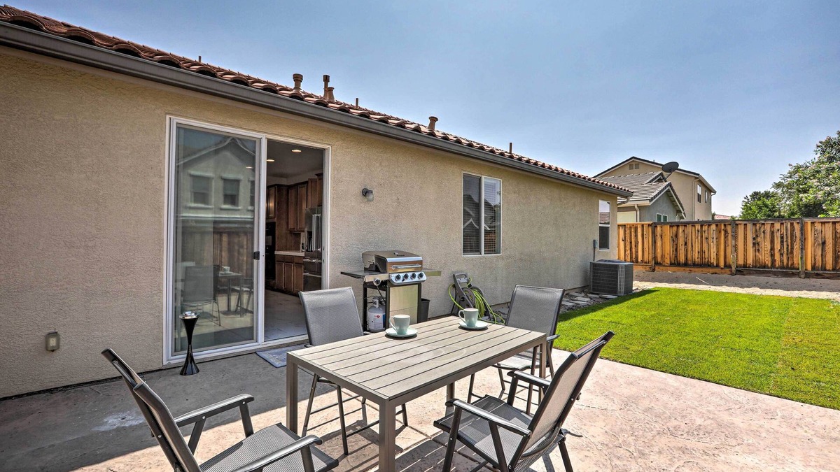 Reno House | 12 Mi to Riverwalk District: Quiet Reno Retreat