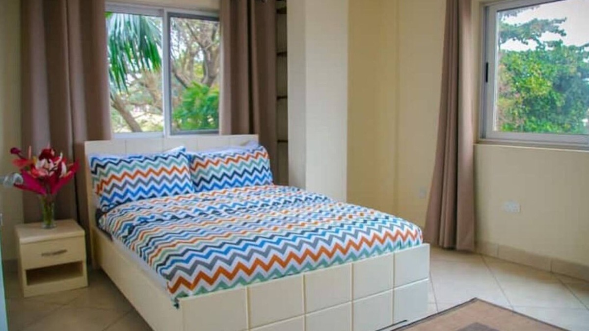 Kokomlemle Apartment | 12 Minutes from Osu Oxford Street 2BDR apartment/2.5 Bathrooms
