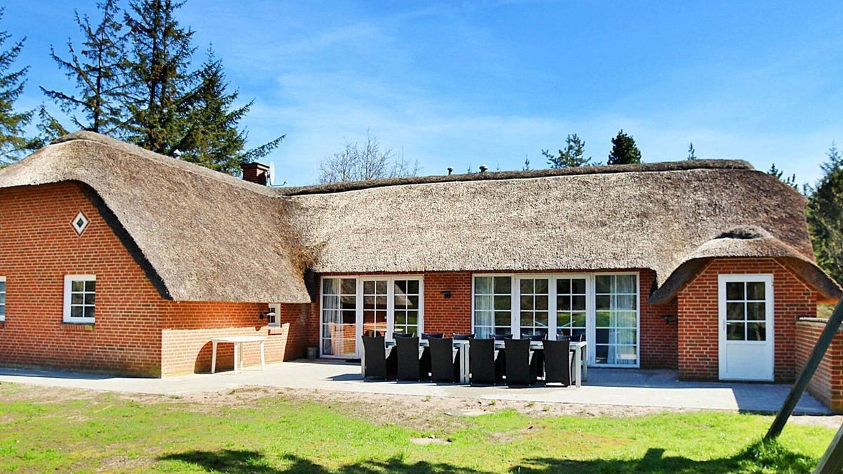Øby House | 12 person holiday home in Ulfborg-By Traum