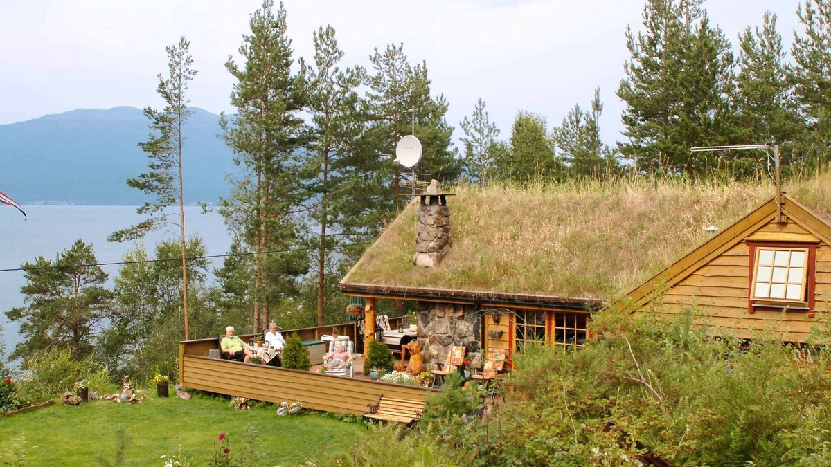 Hardangerfjord House | 12 person holiday home in Kysnesstrand