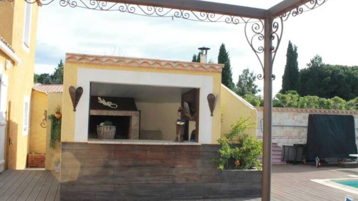 Cuxac-dʼAude Villa | 12-person villa 15 minutes from the beach