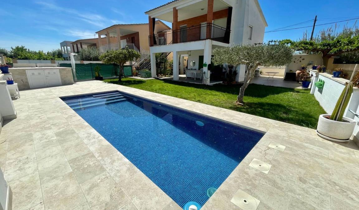 Castello de la Plana Apartment | 120 m² Apartment ∙ 3 bedrooms ∙ 8 guests