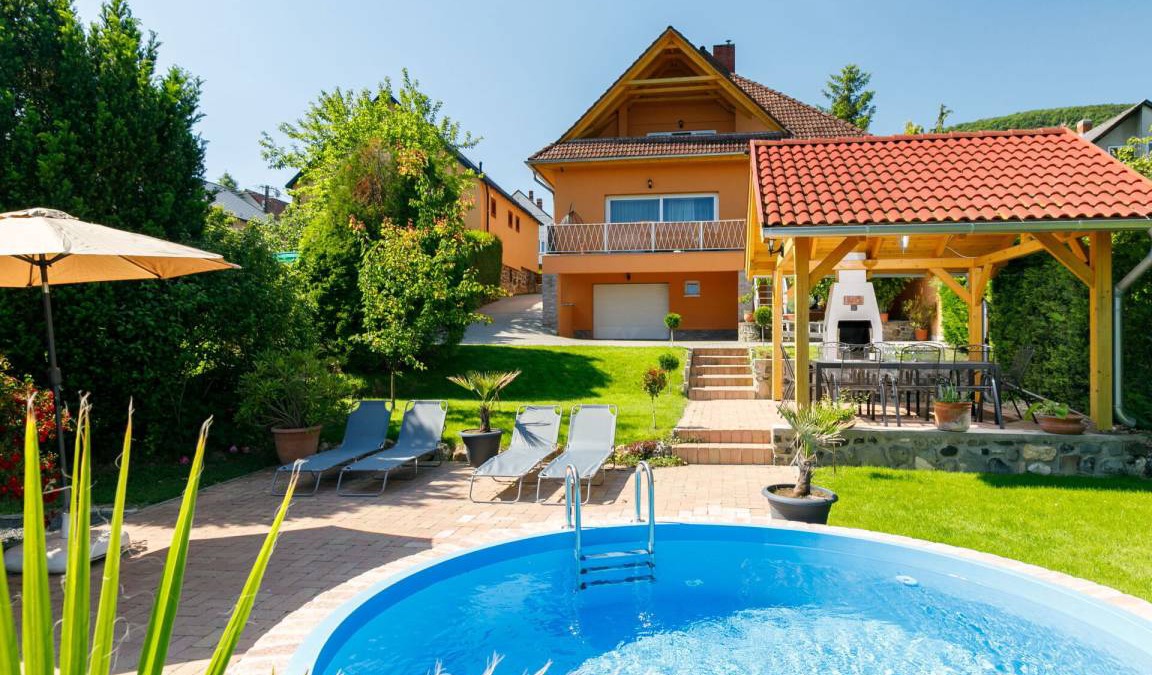 Badacsonytomaj Apartment | 120 m² Apartment ∙ 4 bedrooms ∙ 8 guests