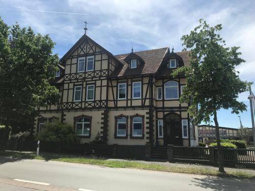 Deensen Apartment | 120 m² Apartment ∙ 2 bedrooms ∙ 6 guests