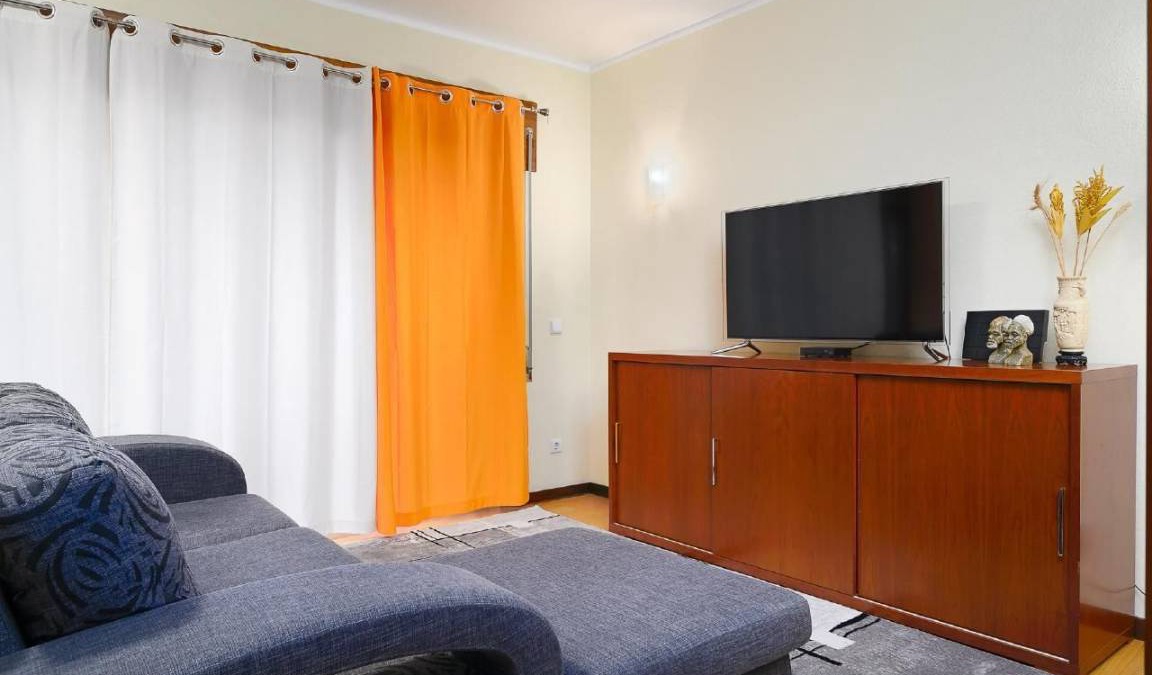 Portela Apartment | 120 m² Apartment ∙ 3 bedrooms ∙ 6 guests