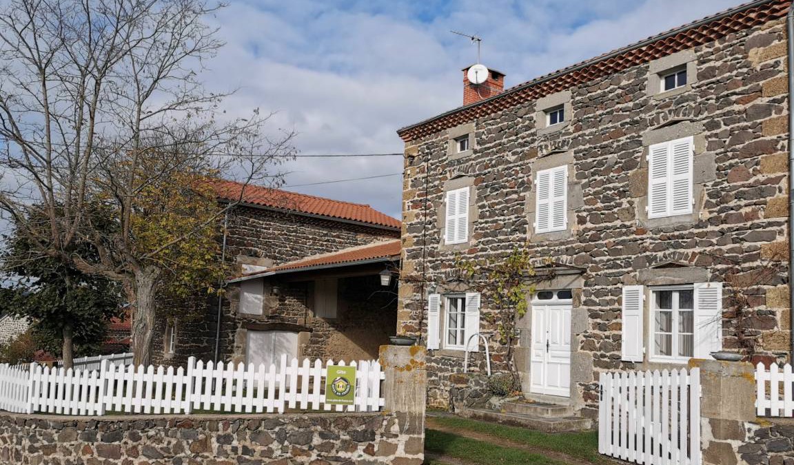 Mazeyrat-d'Allier Cottage | 120 m² Cabin ∙ 3 bedrooms ∙ 5 guests